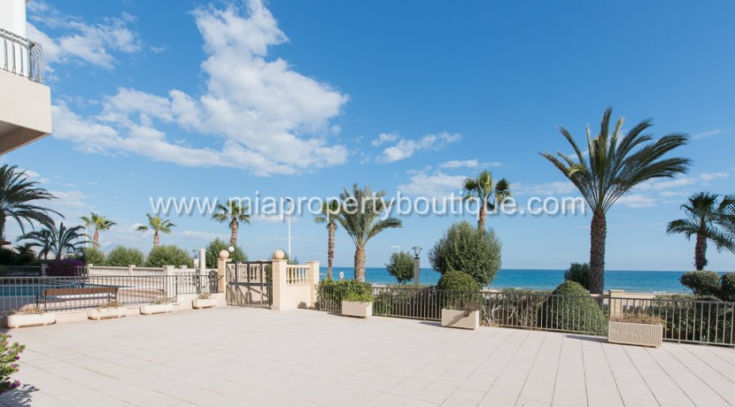 El Campello Seafront Flat for sale Costa Blanca