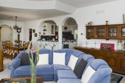 stunning villa for sale in coveta fuma