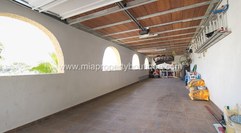 stunning villa for sale in coveta fuma