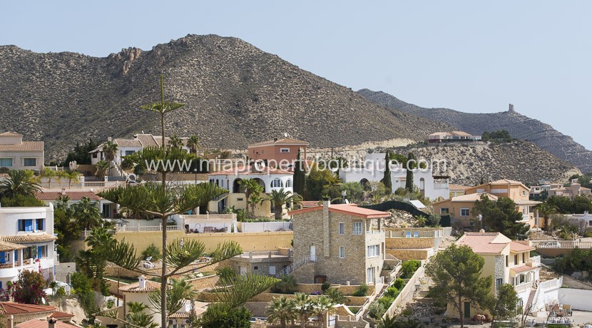 stunning villa for sale in coveta fuma