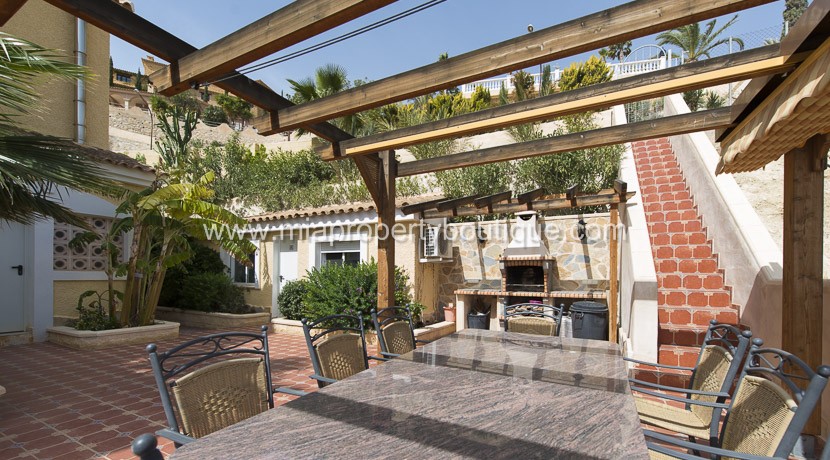 stunning villa for sale in coveta fuma