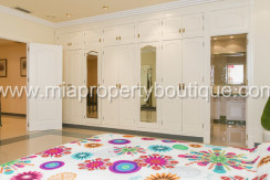 chalet con jardin piscina elche