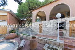 se vende chalet vista hermosa alicante