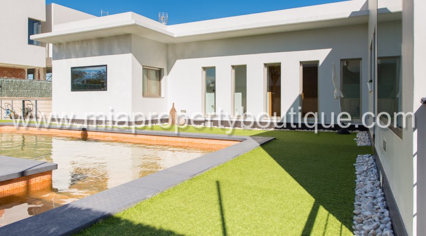 se vende chalet las bayas elche costa blanca