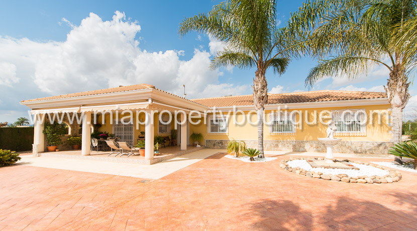 chalet for sale elche la perleta