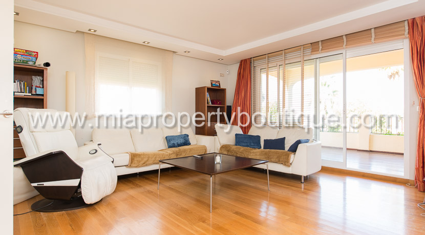 property for rent alicante golf