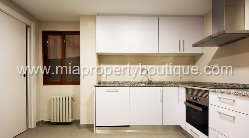 alicante city centre flat for rent