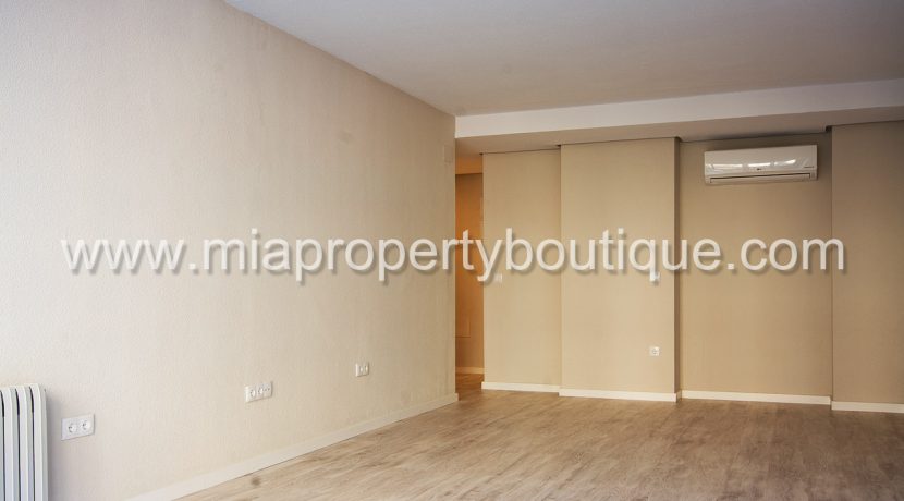 alicante city centre flat for rent
