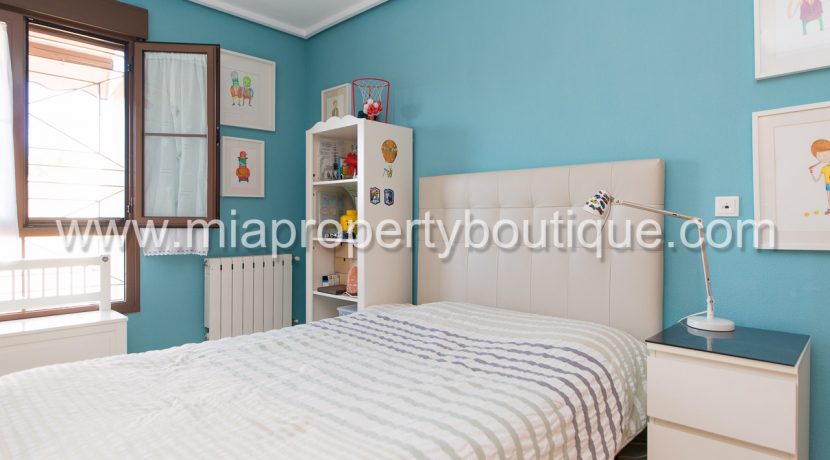 mutxamel family chalet for sale