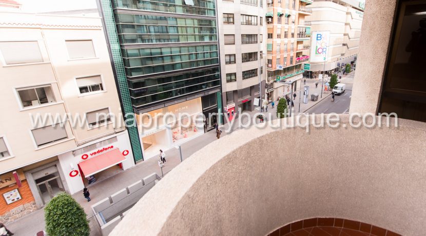 alicante city centre flat to rent buy