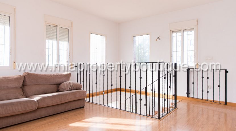 villa for rent in busot