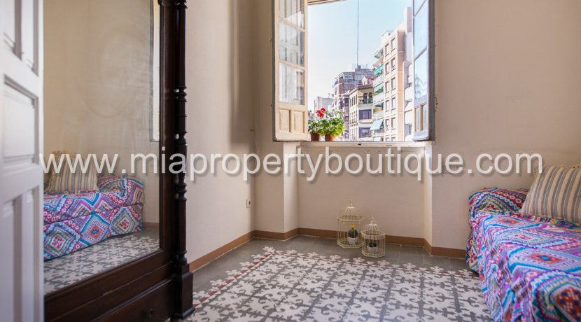 alicante city centre near market apartment for sale