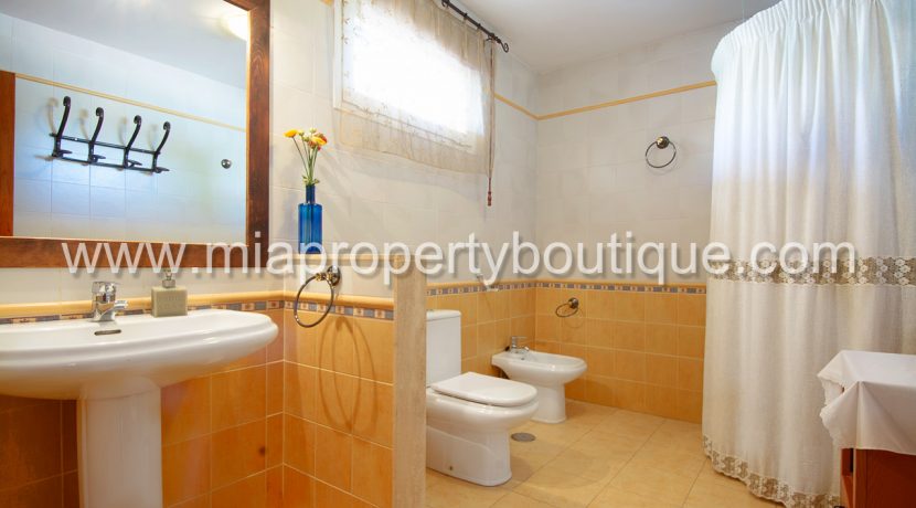 mutxamel 4 bedroom villa for sale alicante