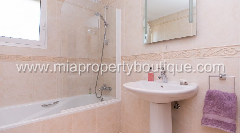 busot villa for sale mountain views