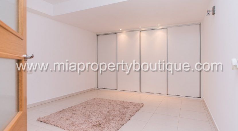 busot villa for sale mountain views
