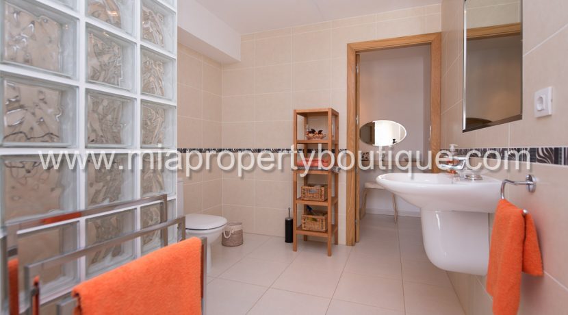 busot villa for sale mountain views