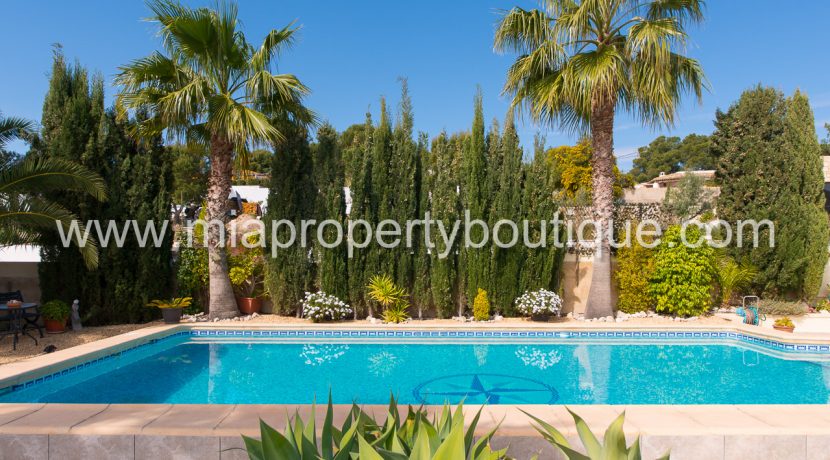 busot villa for sale mountain views