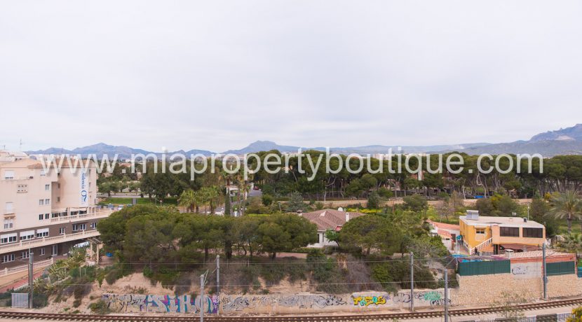 se vende apartamento playa muchavista costa blanca