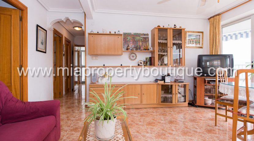 se vende apartamento playa muchavista costa blanca