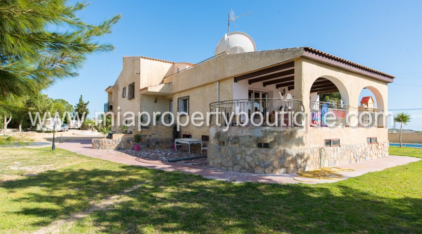 busot villa for sale mountain views