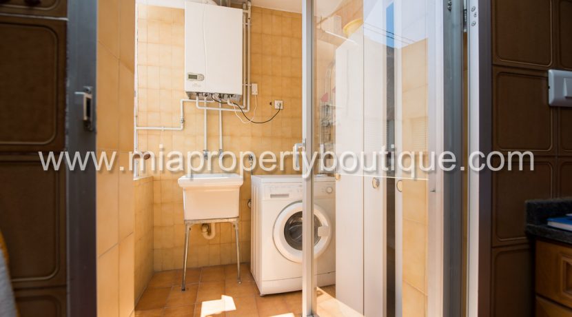 alicante city center apartment with balcony