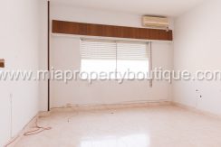 alicante city center apartment with terrace for sale