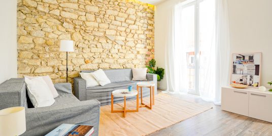 Renovated 108 m² apartment in the heart of Alicante, near the Central Market