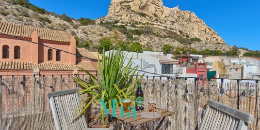 Unique Townhouse with Rooftop Terrace & Airbnb License | Alicante Old Town