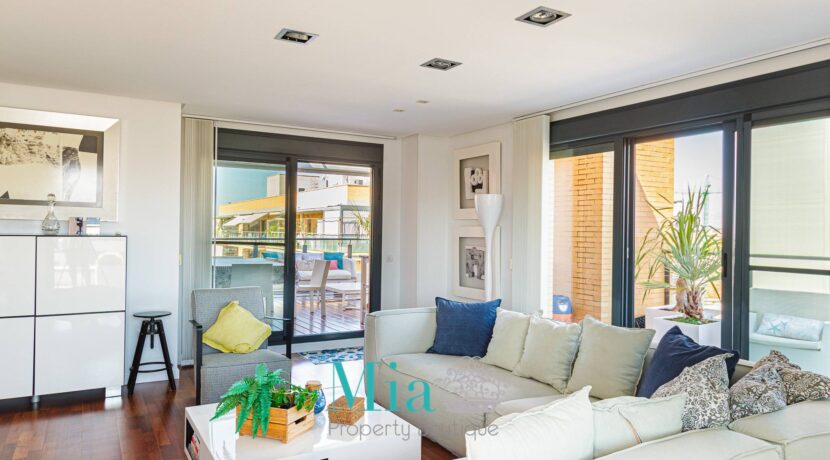 STUNNING PENTHOUSE FOR LONG-TERM RENT – PLAYA SAN JUAN, PAU 5 🌊☀️